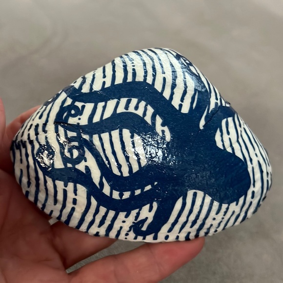 Hand Crafted Octopus Sea Shell Ring Trinket Dish - Picture 2 of 3